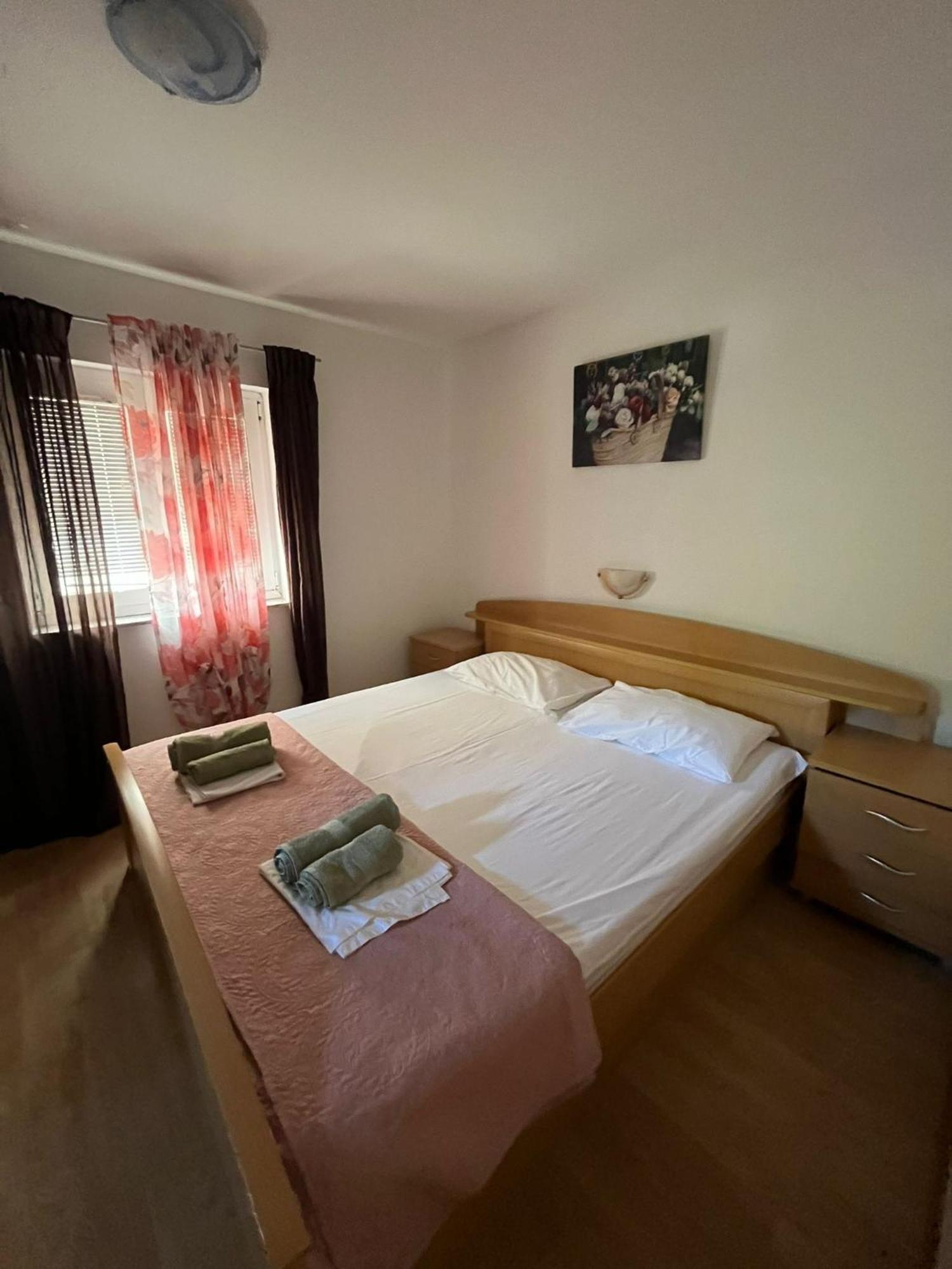 Apartments With A Parking Space Lopar, Rab - 16680 外观 照片